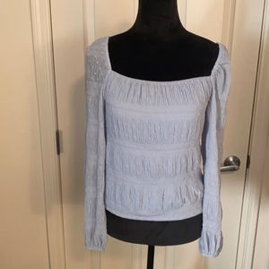 French Kiss 💋 Lt blue Cropped blouse Size L